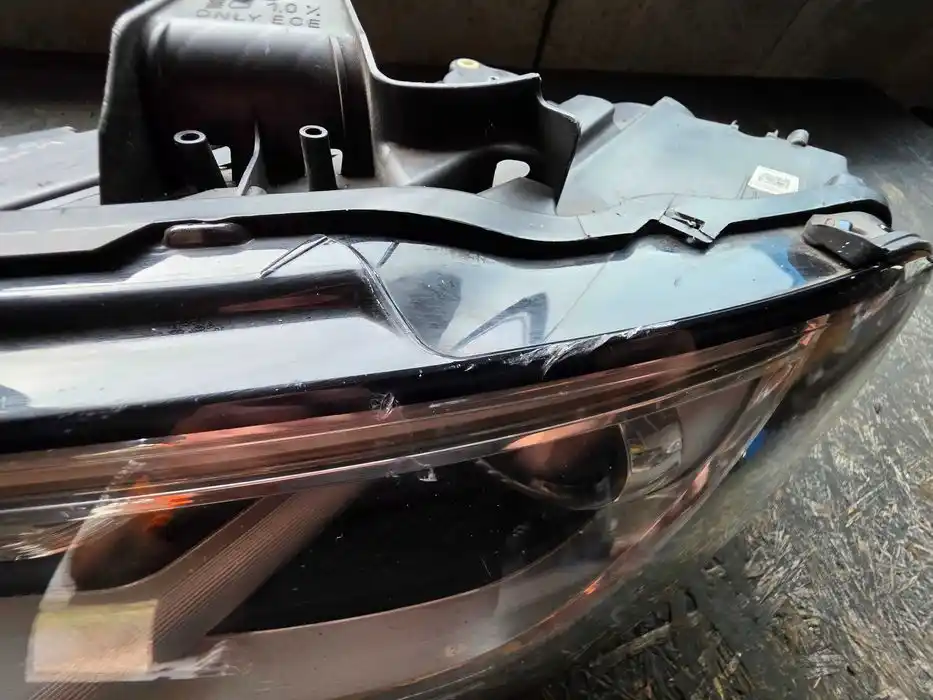 AUDI A3 8V LIFT Lampa Xenon Lewa Przód 8V0.941.005.E Uszodzona