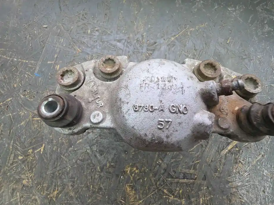 Zacisk hamulcowy przedni lewy AUDI A4 (8K2, B8) 8780A