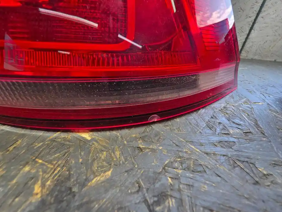 Lampa Vw Golf VII Kombi Prawy Tył 5G9.945.096.C