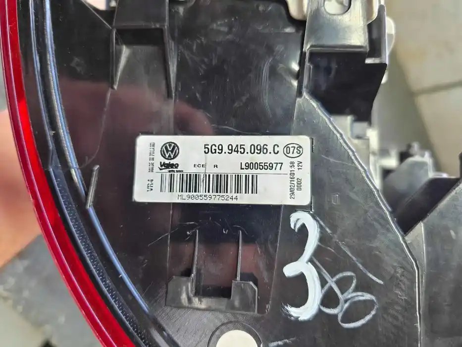 Lampa Vw Golf VII Kombi Prawy Tył 5G9.945.096.C