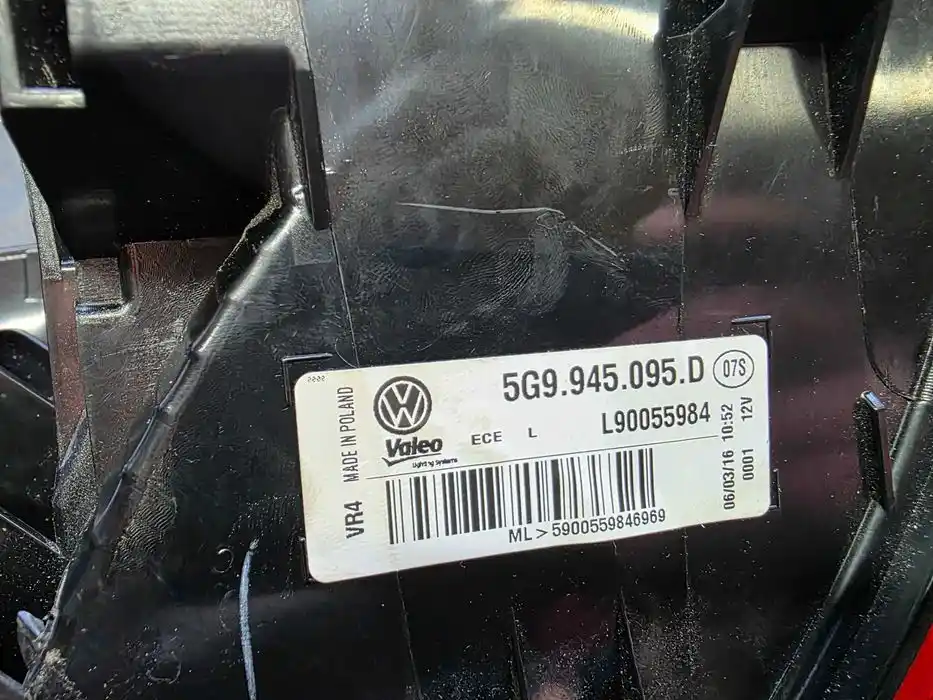 Lampa Vw Golf VII Kombi Lewy Tył 5G9.945.096.D