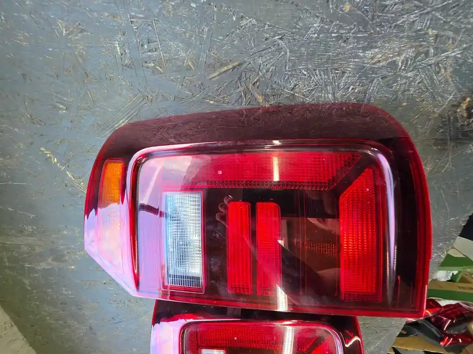 Lampa Prawy Tył Vw Caddy 2K1.945.096.G