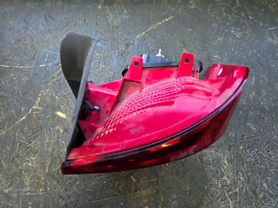 Lampa Prawy Tył Vw Passat B7 3AE.945.096.F