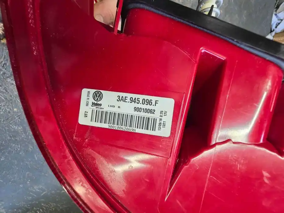 Lampa Prawy Tył Vw Passat B7 3AE.945.096.F