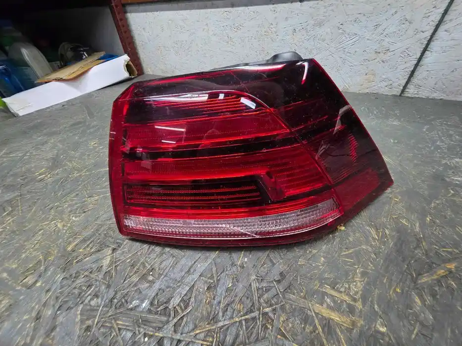 Lampa Prawy Tył Vw Golf VII 5G0.945.096.Q