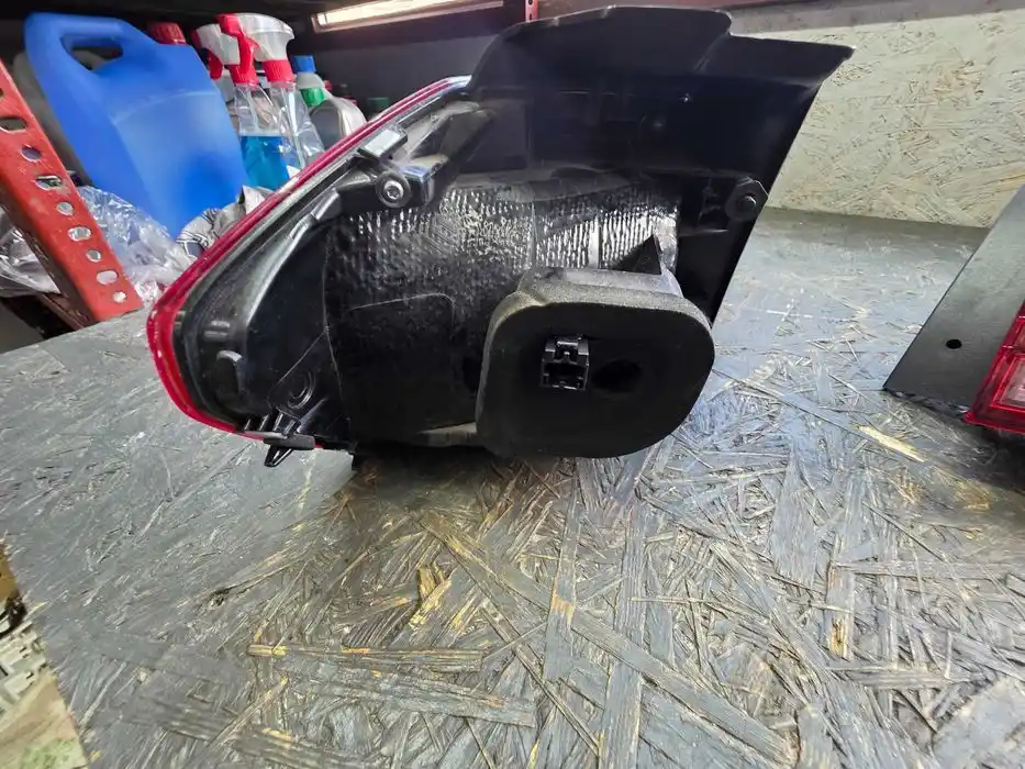 Lampa Prawy Tył Vw Golf SPORTS VAN 510.945.096.T
