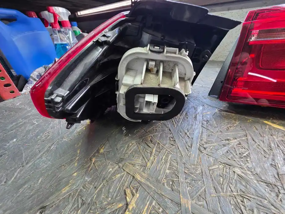 Lampa Prawy Tył Vw Golf SPORTS VAN 510.945.096.P