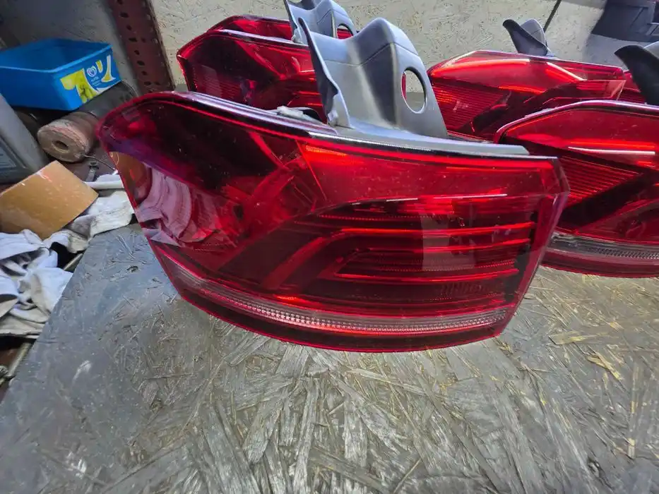 Lampa Lewy Tył Vw Passat B8 Kombi 3G9.945.095.D