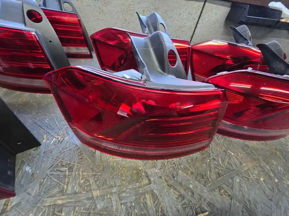 Lampa Lewy Tył Vw Passat B8 Kombi 3G9.945.095.D