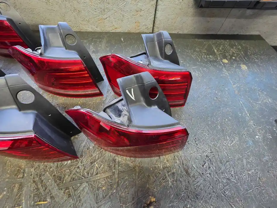Lampa Lewy Tył Vw Passat B8 Kombi 3G9.945.095.D