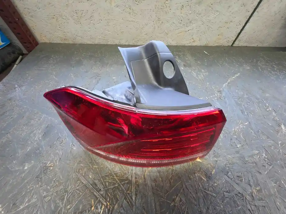 Lampa Lewy Tył Vw Passat B8 Kombi 3G9.945.095.B