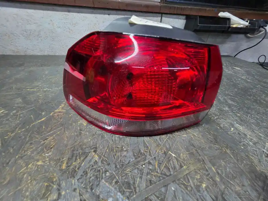 Lampa Lewy Tył Vw Golf VI Kombi 5K0.945.095.E