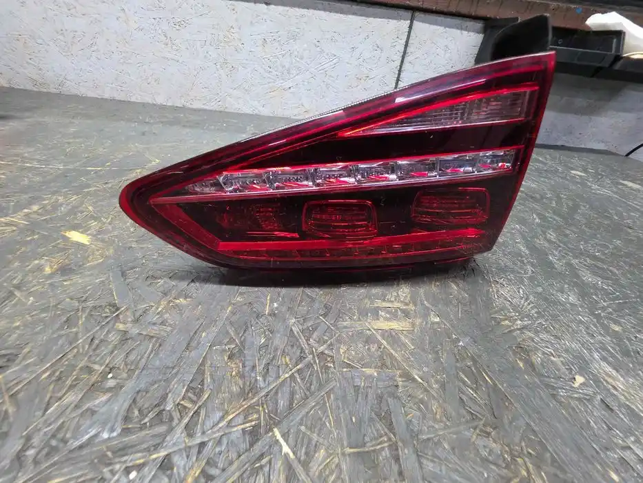 Lampa Lewy  Tył Vw Golf VII w Klape 5G0.945.307.F