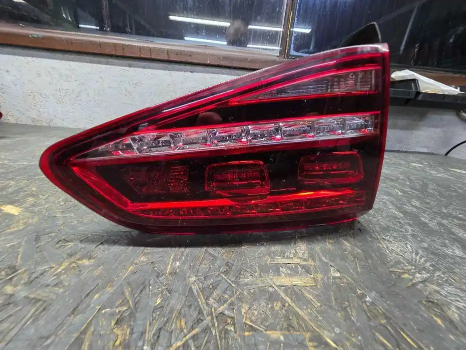 Lampa Lewy  Tył Vw Golf VII w Klape 5G0.945.307.F