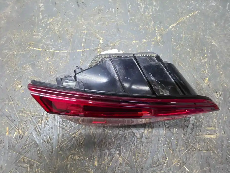 Lampa Lewy  Tył Vw Golf SportsVan w Klape 510.945.093.K