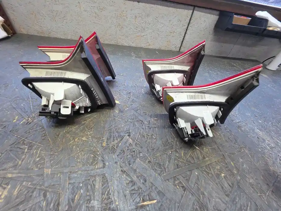 Lampa Audi A4 B7 Sedan Prawy Tył Klapa 8E5.945.094