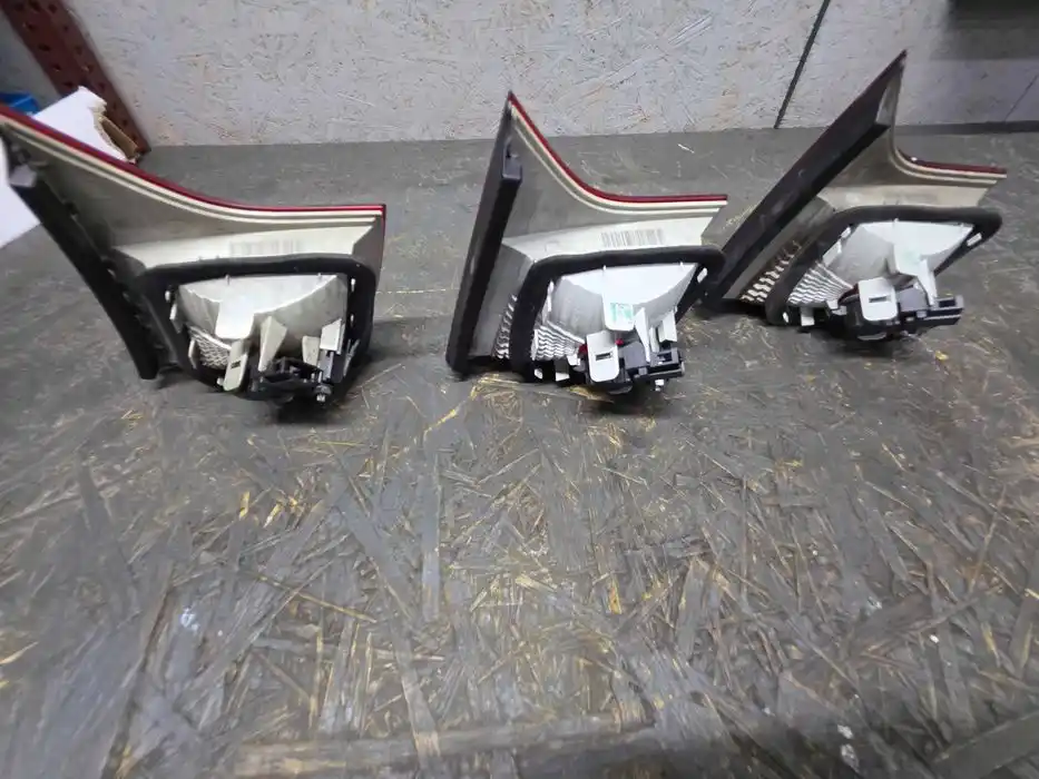 Lampa Audi A4 B7 Sedan Lewy Tył Klapa 8E5.945.093A