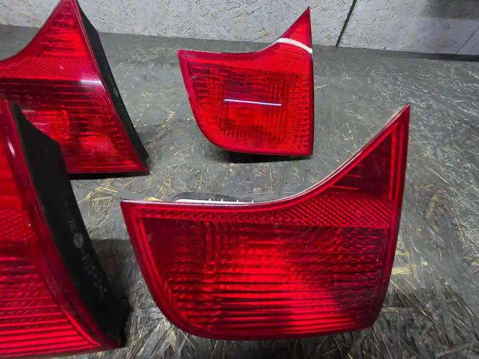 Lampa Audi A4 B7 Sedan Lewy Tył Klapa 8E5.945.093
