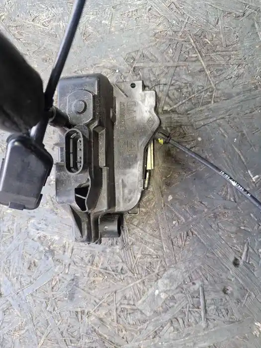 Zamek Drzwi Prawy Przód 4PIN Renault VelSatis 012.900-Z98