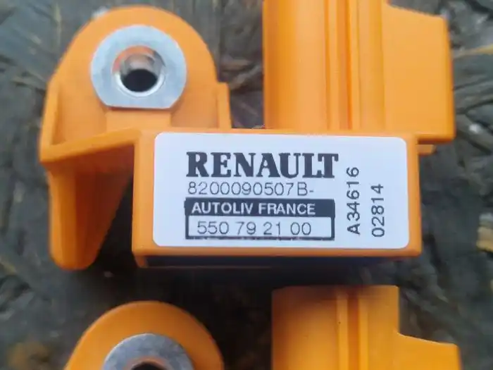 Czujniki Uderzenia Bocznego Renault 82.000.905.07B