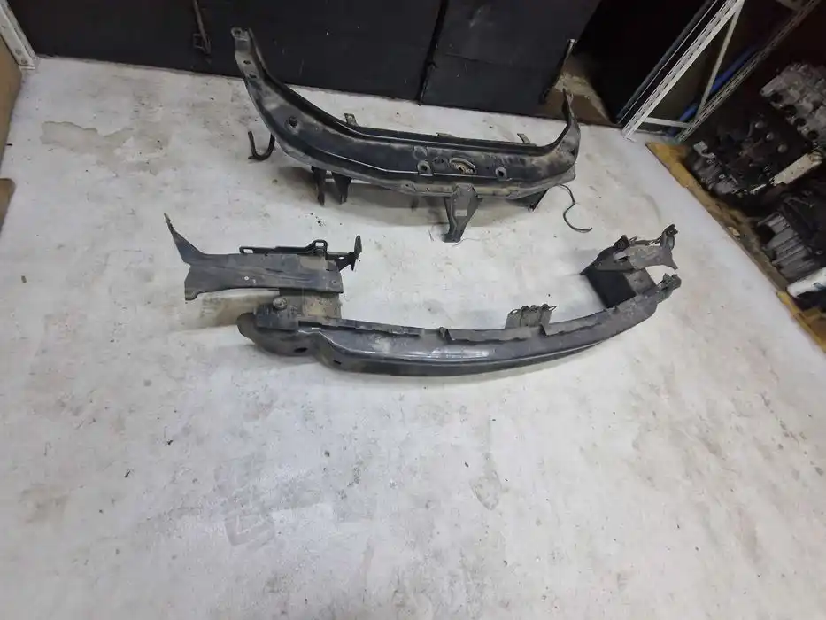 Belka Pas Przedni Renault VelSatis