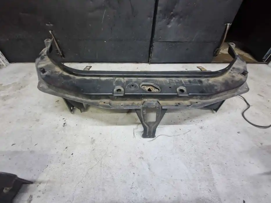 Belka Pas Przedni Renault VelSatis