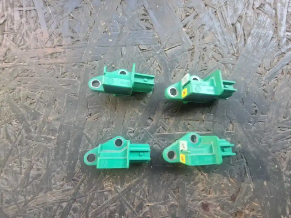 Czujnik Uderzenia Vw Audi Seat Skoda 5M0.909.606.A