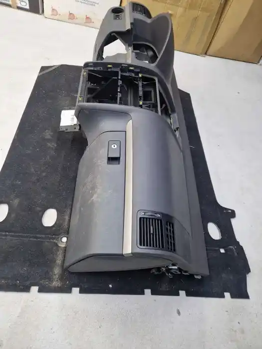 Deska Kokpit Konsola VW Touran I FL