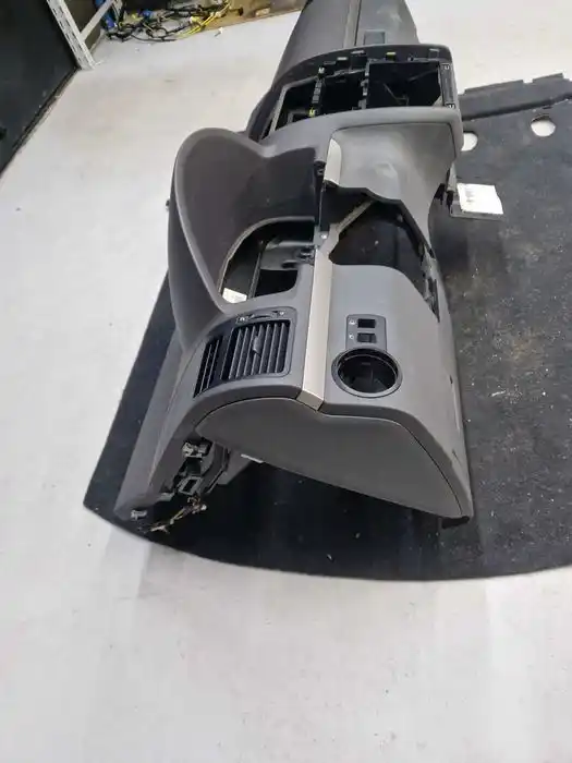 Deska Kokpit Konsola VW Touran I FL