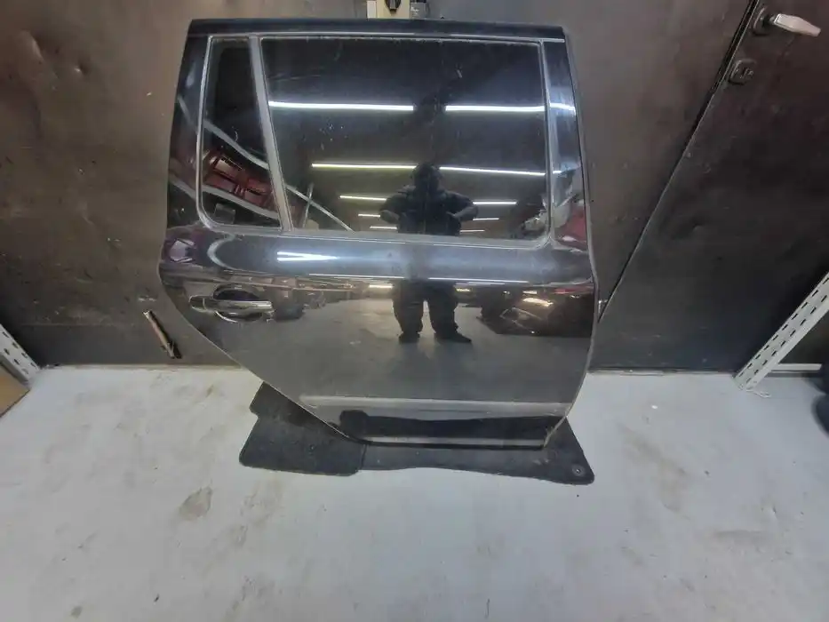 Drzwi Prawy Tył Skoda Octavia II Kombi Kod.Lak 9910