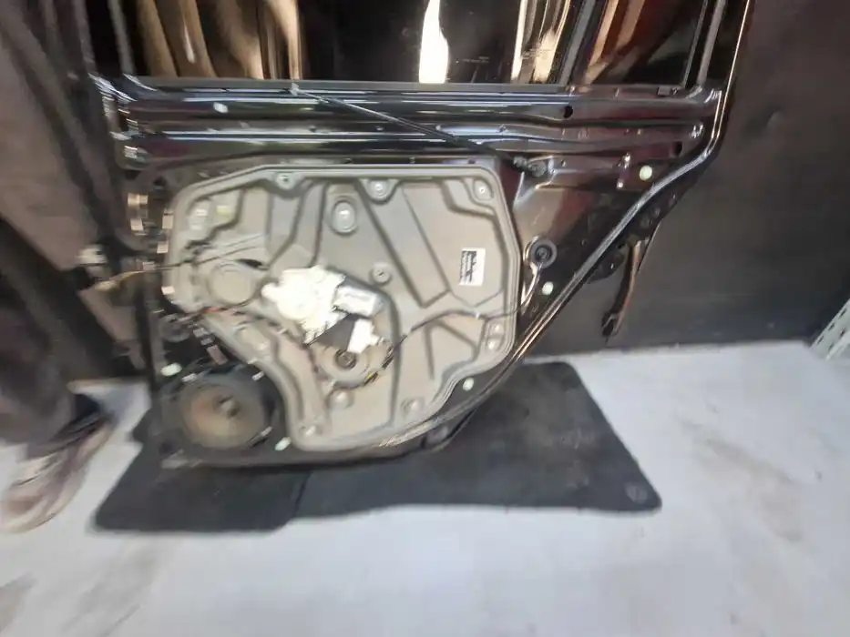 Drzwi Prawy Tył Skoda Octavia II Kombi Kod.Lak 9910
