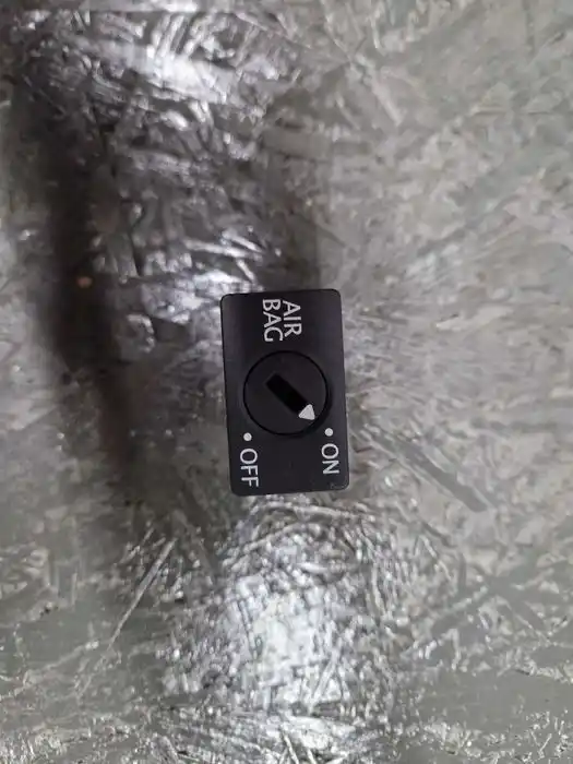Włącznik Air Bag Pasażera Vw UP 1K8.919.237