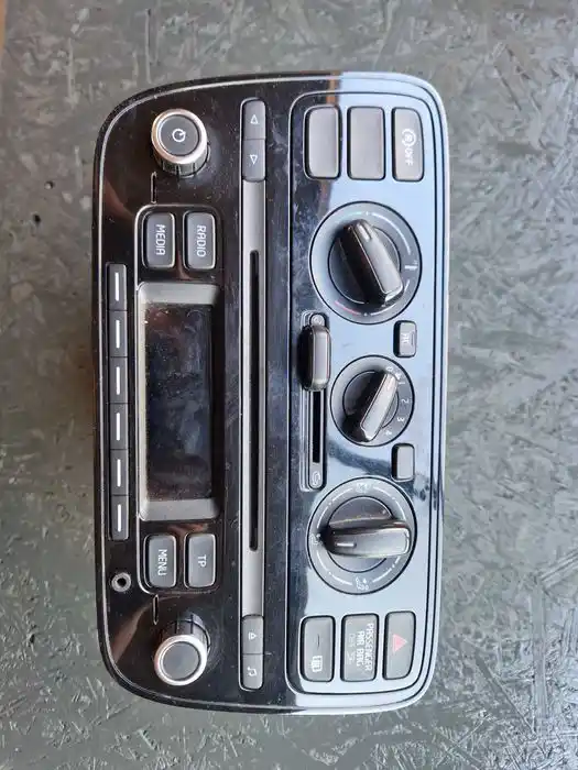 Radio z Panelem i Ramka VW UP 1S0.035.156