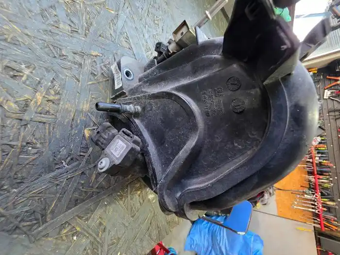 Kolektor Ssacy 555.849.78 z Listwa Wtryskowa 555.622.58 Opel Corsa D