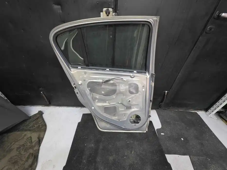 Drzwi Lewy Tył Corsa D 2013r Kod Lak.Z40W