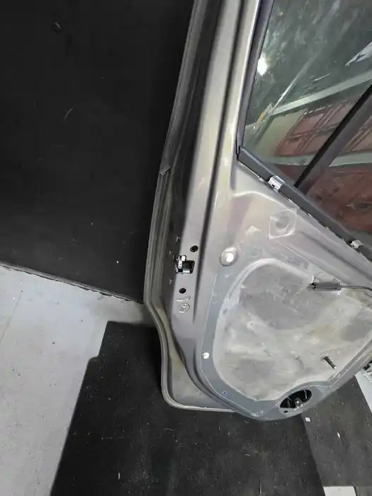 Drzwi Lewy Tył Corsa D 2013r Kod Lak.Z40W