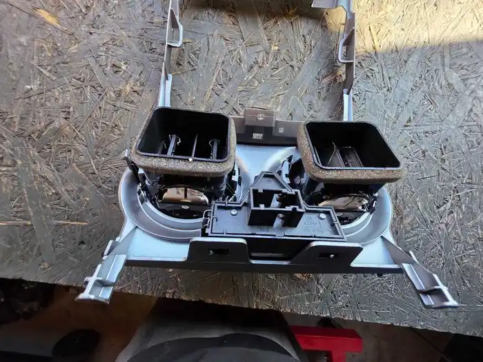 Kratka Nawiewu Opel Corsa D 132.950.09
