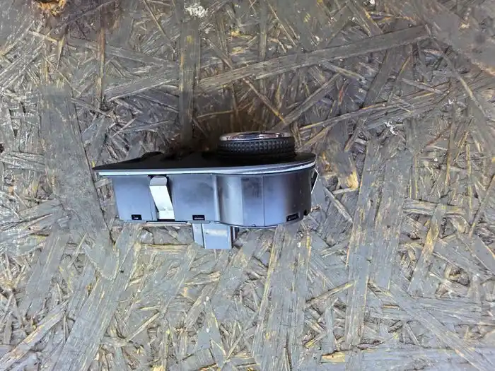 Włacznik Swiateł Opel Corsa D 133.103.30