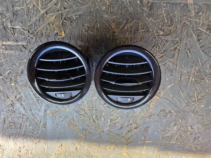Kratka Nawiewu Opel Corsa D 133.633.13