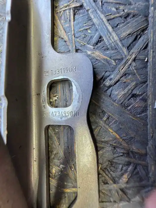 Zawias Maski Prawy Opel Corsa D 133.119.03
