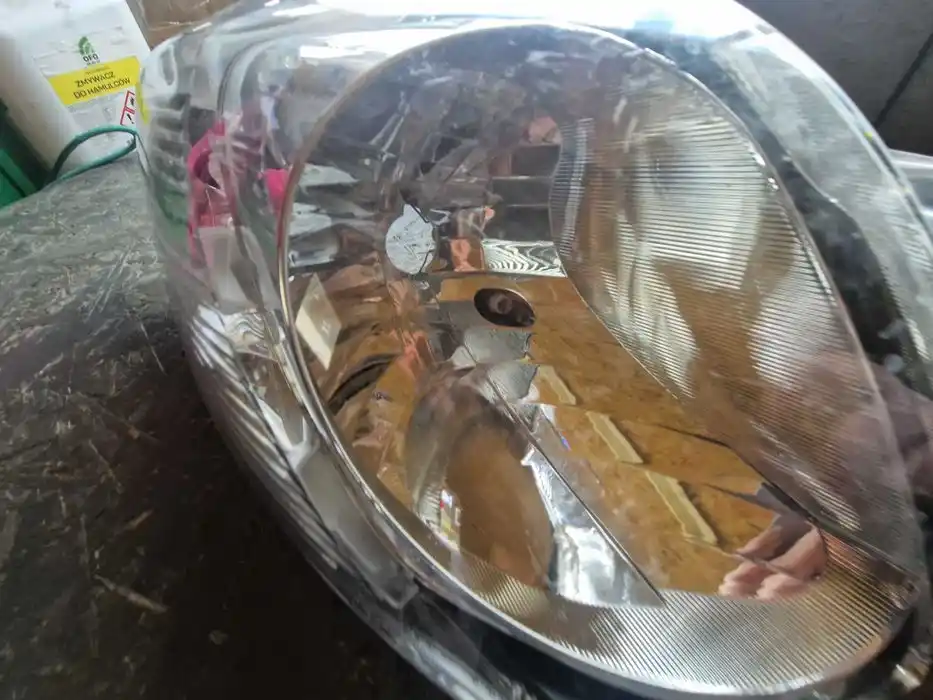 Lampa Prawy Przód Toyota Yaris II LIFT 899.027.67