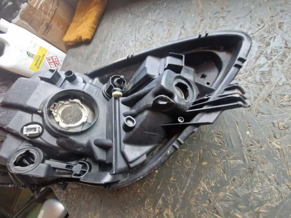 Lampa Prawy Przód Toyota Yaris II LIFT 899.027.67