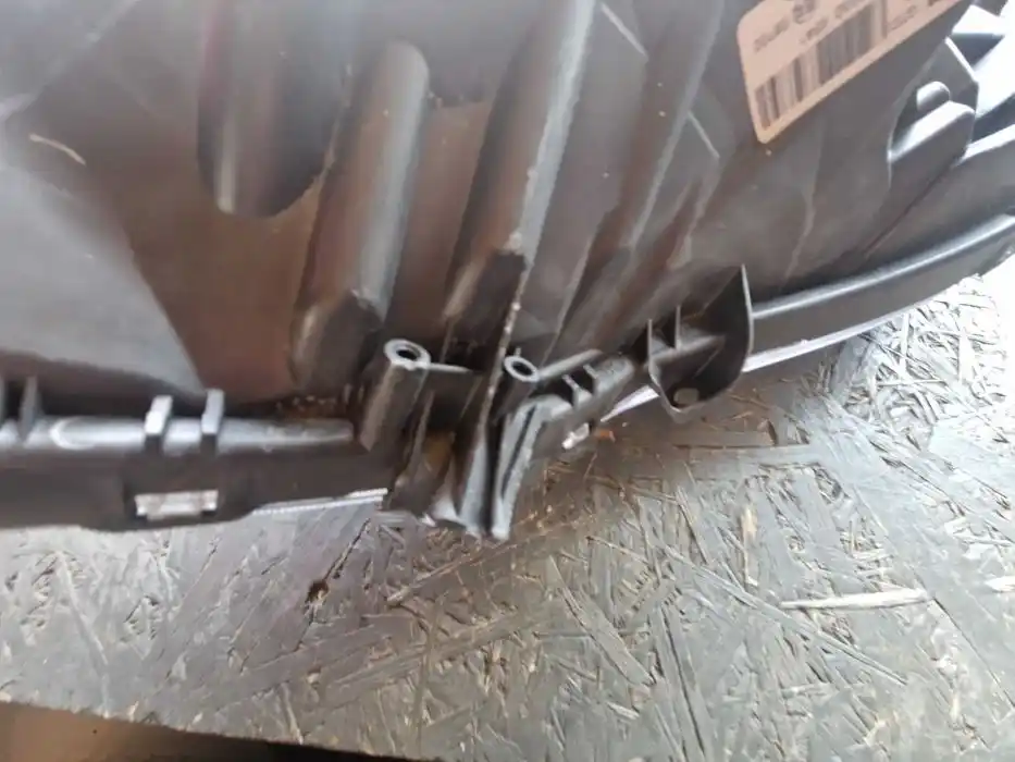 Lampa Prawy Przód Toyota Yaris II LIFT 899.027.67