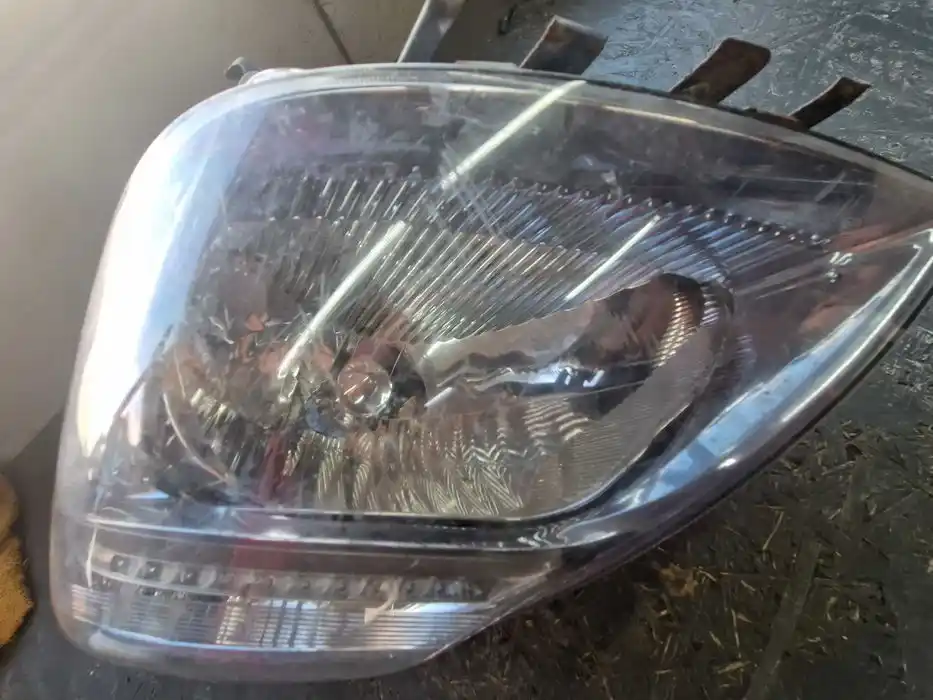 Lampa Lewy Przód TOYOTA PRIUS II 03-09r