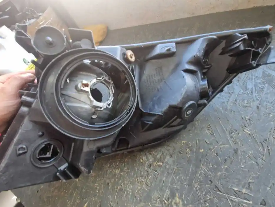 Lampa Lewy Przód TOYOTA PRIUS II 03-09r