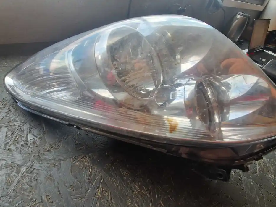 Lampa Lewy Przód Toyota Corolla Verso II LIFT 07-09