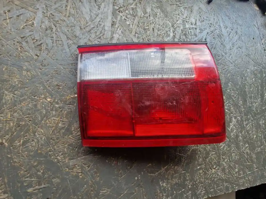 Lampa Lewy Tył Klapa Kombi TOYOTA CARINA E T19
