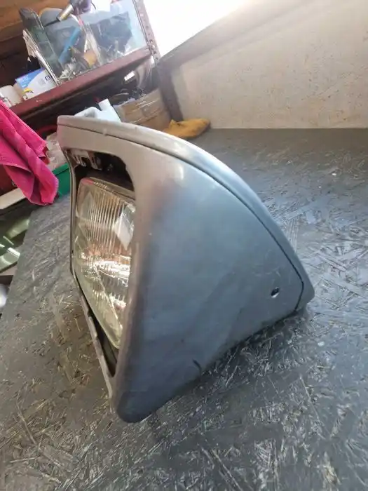 Lampa Prawy Przód VOLVO 480