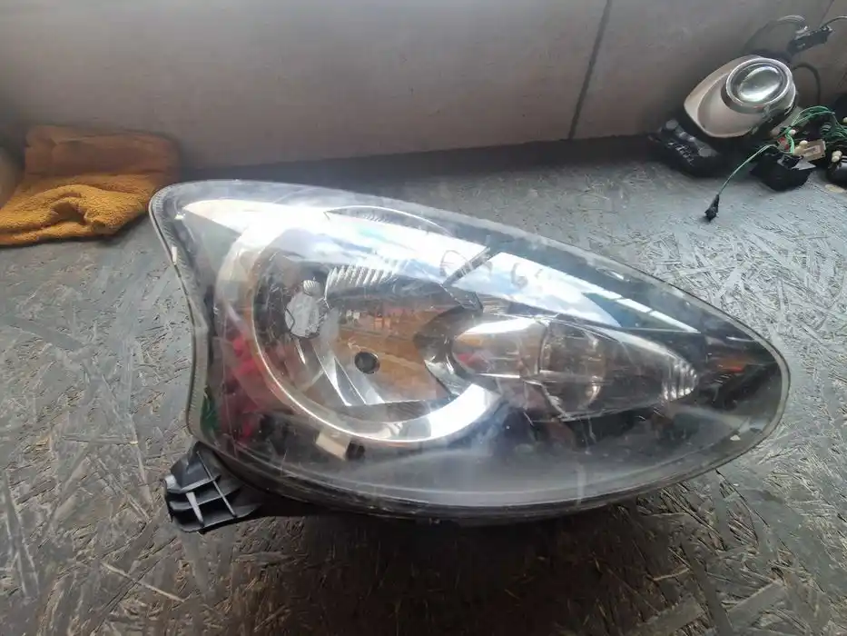 Lampa Prawy Przód Toyota Aygo I 890.330.80