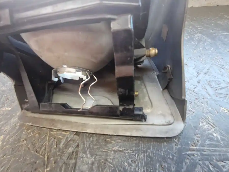Lampa Prawy Przód VOLVO 480